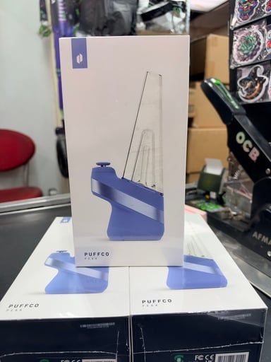 Preview pic of Puffco Peak Sapphire Brand New Sealed Free Shipping