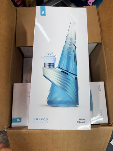 Preview pic of Puffco Peak Pro 3DXL GLACIER Brand New Free Shipping
