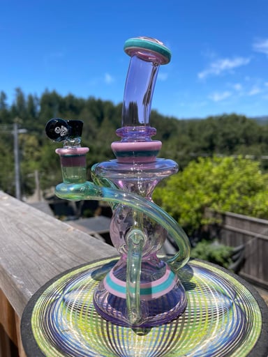 Preview pic of Santa Cruz glass full color klein recycler 14mm