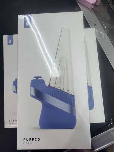 Preview pic of Puffco Peak Sapphire Brand New Free Shipping