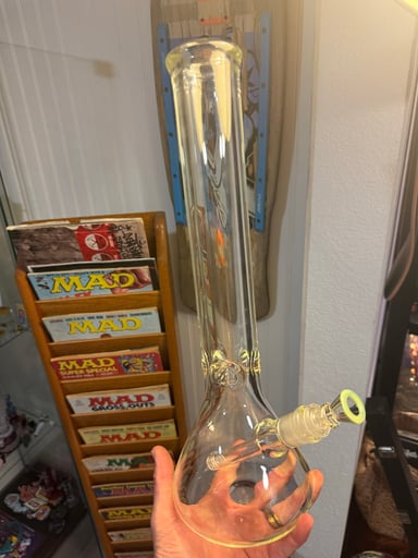 Preview pic of 12mm thick beaker nice tube 16”’tall