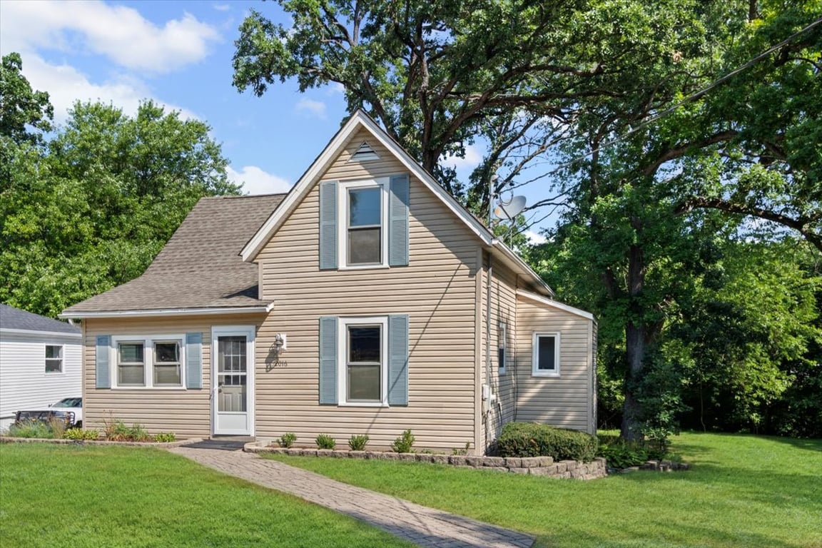 2016 Grove Lane