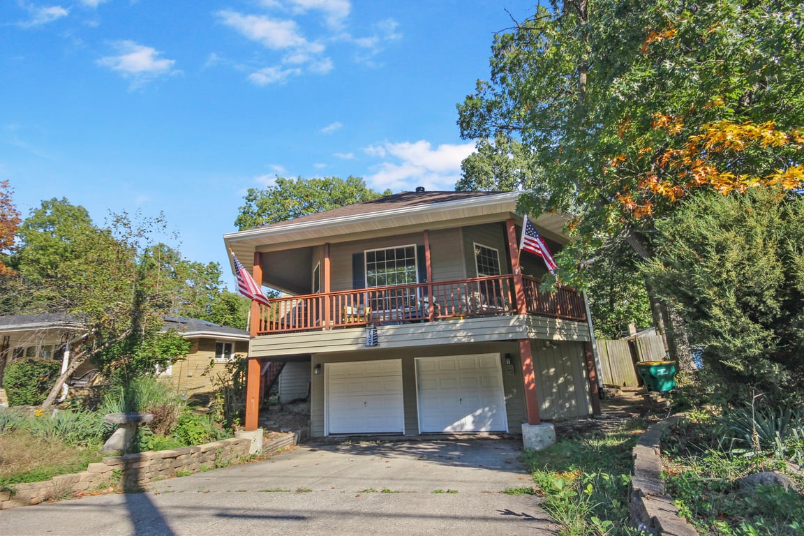 739 Montgomery Street