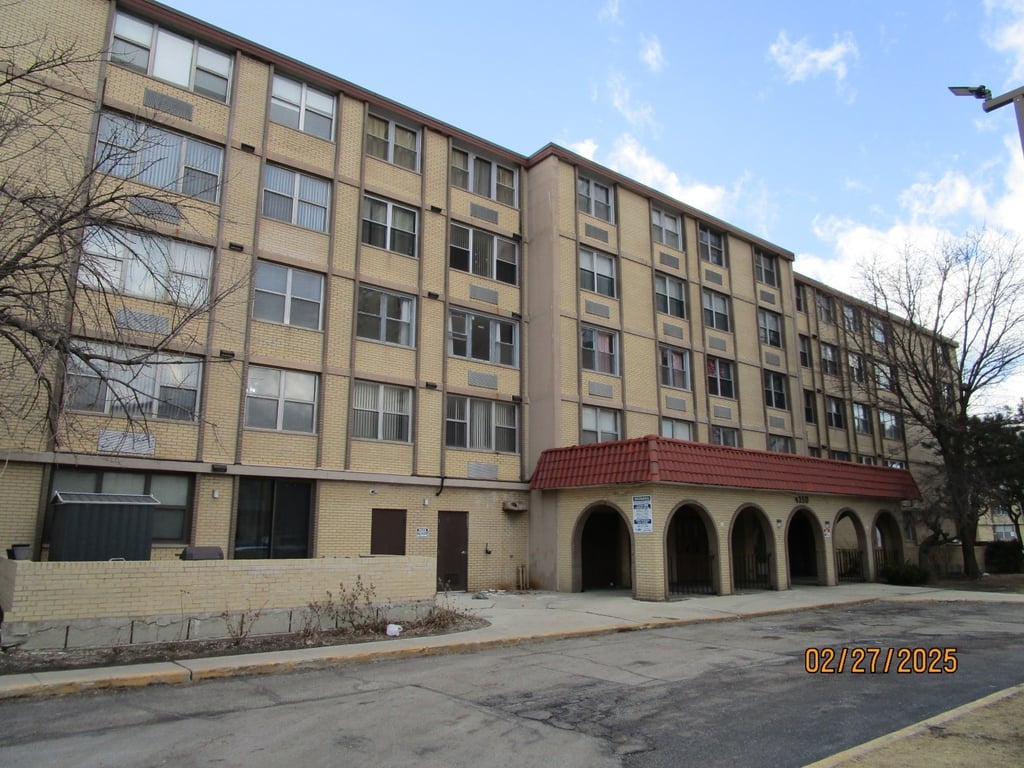 4350 Ford City Drive