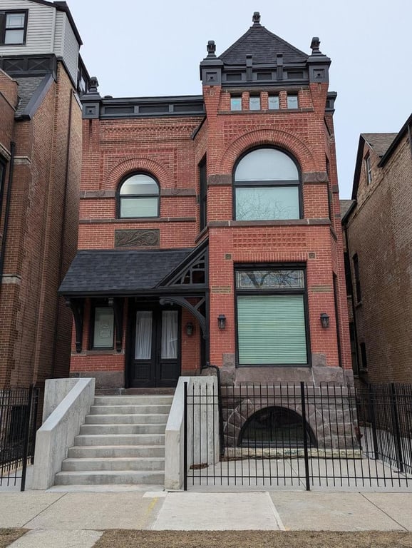 2150 Monroe Street