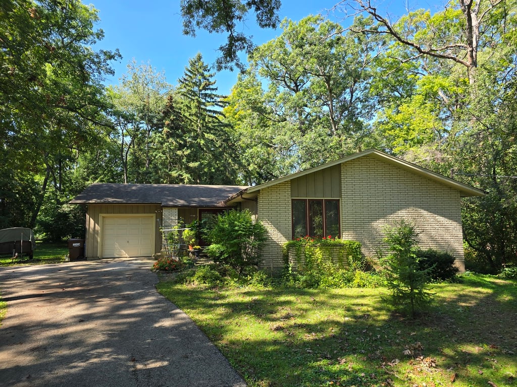 905 HICKORY Road