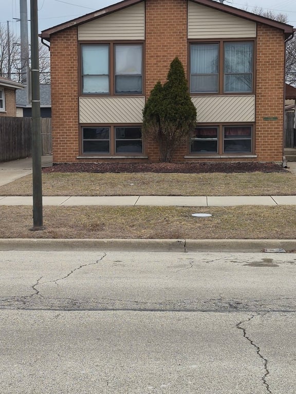 12749 Escanaba Avenue