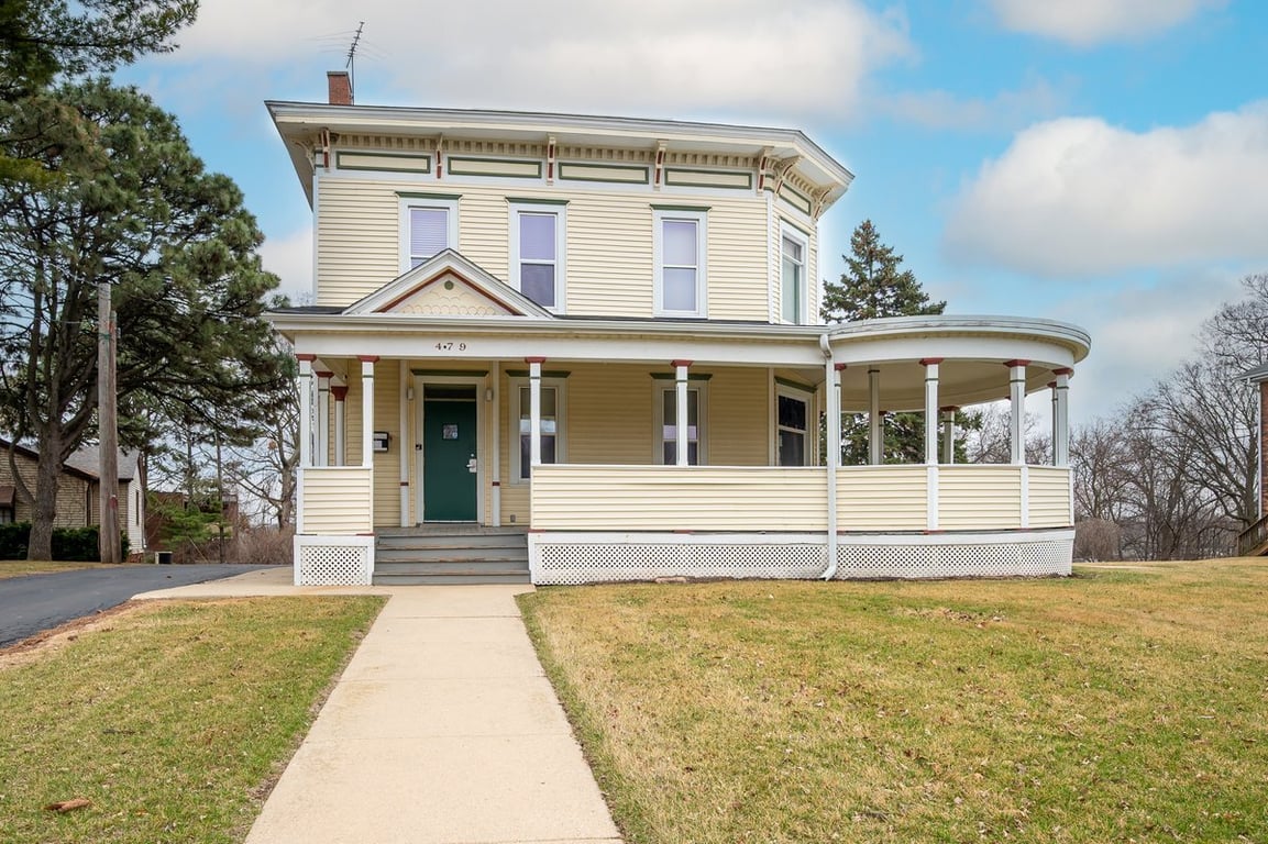 479 Lake Street
