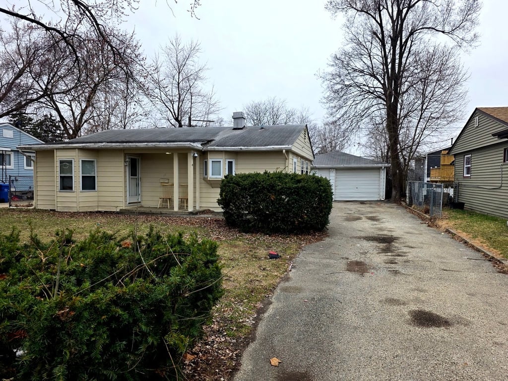 28 Hickory Drive
