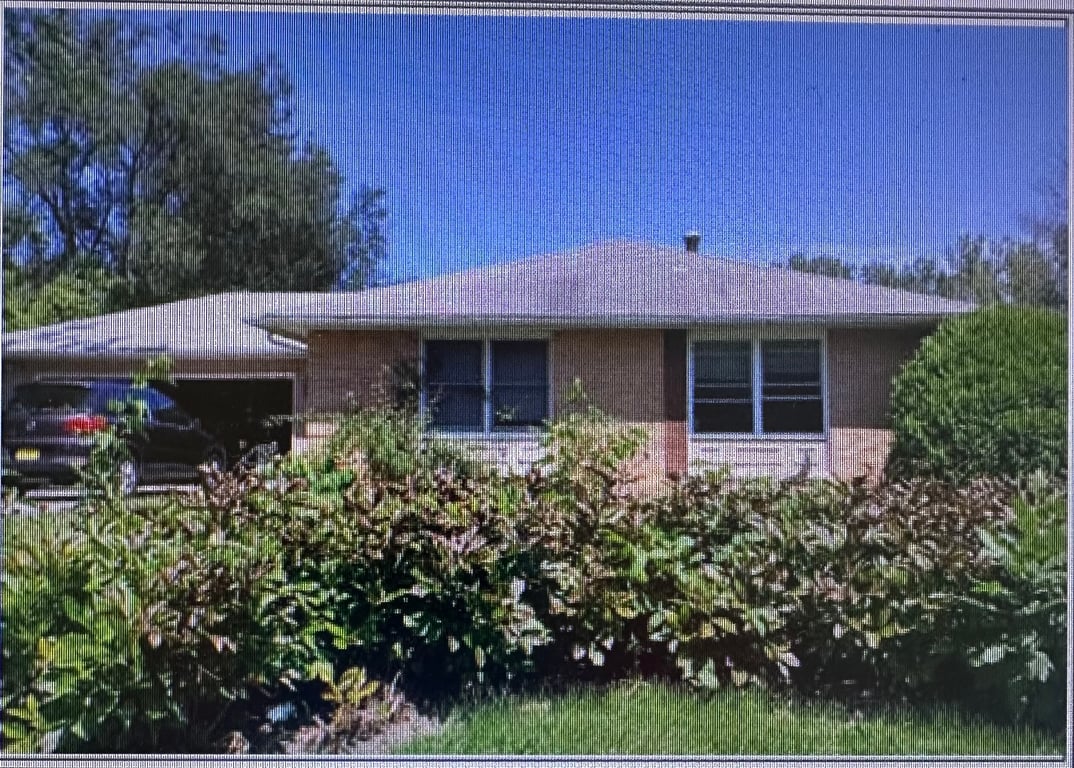 33 Circle Drive