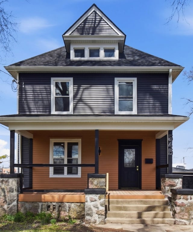 645 Calhoun Street