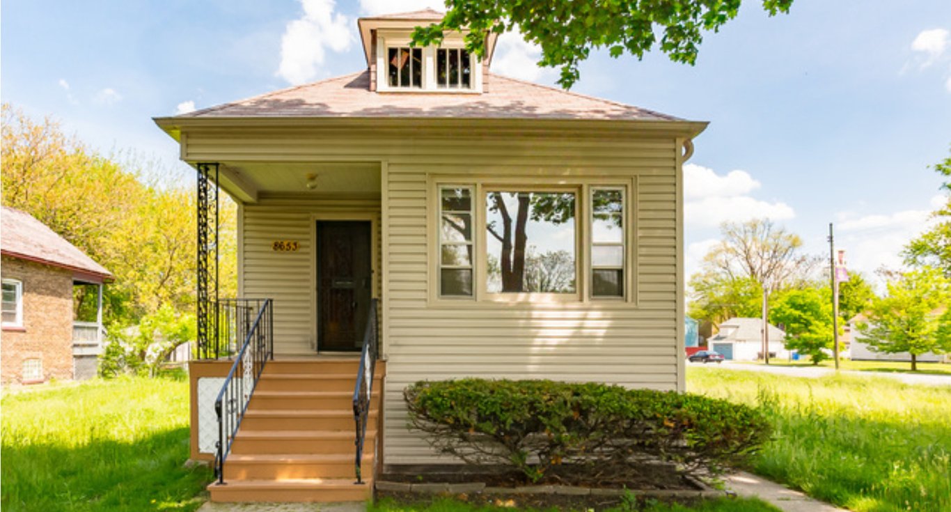 8653 Saginaw Avenue