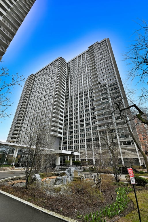 4250 MARINE Drive
