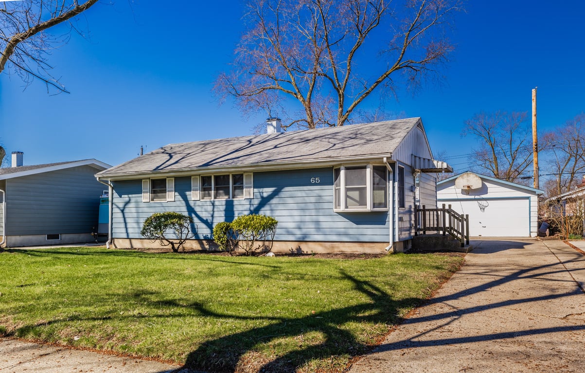 65 Indianwood Drive