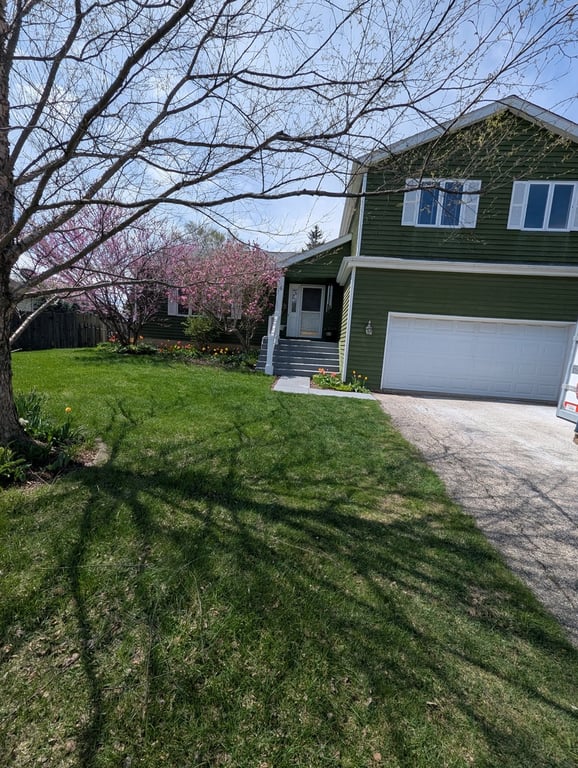 6 Crows Nest Court