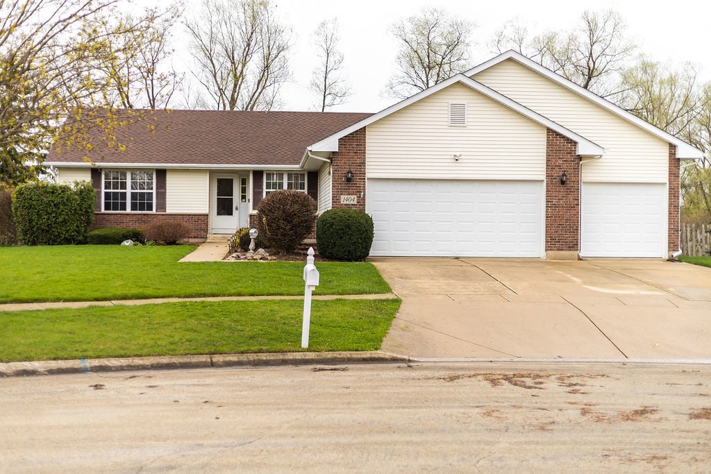 1404 Willow Lane