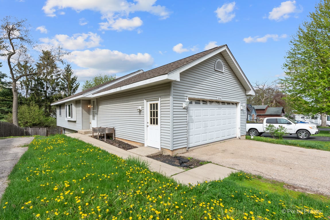 5214 PARKVIEW Drive