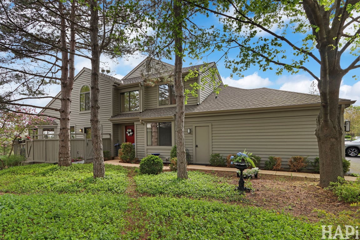 897 Longmeadow Court