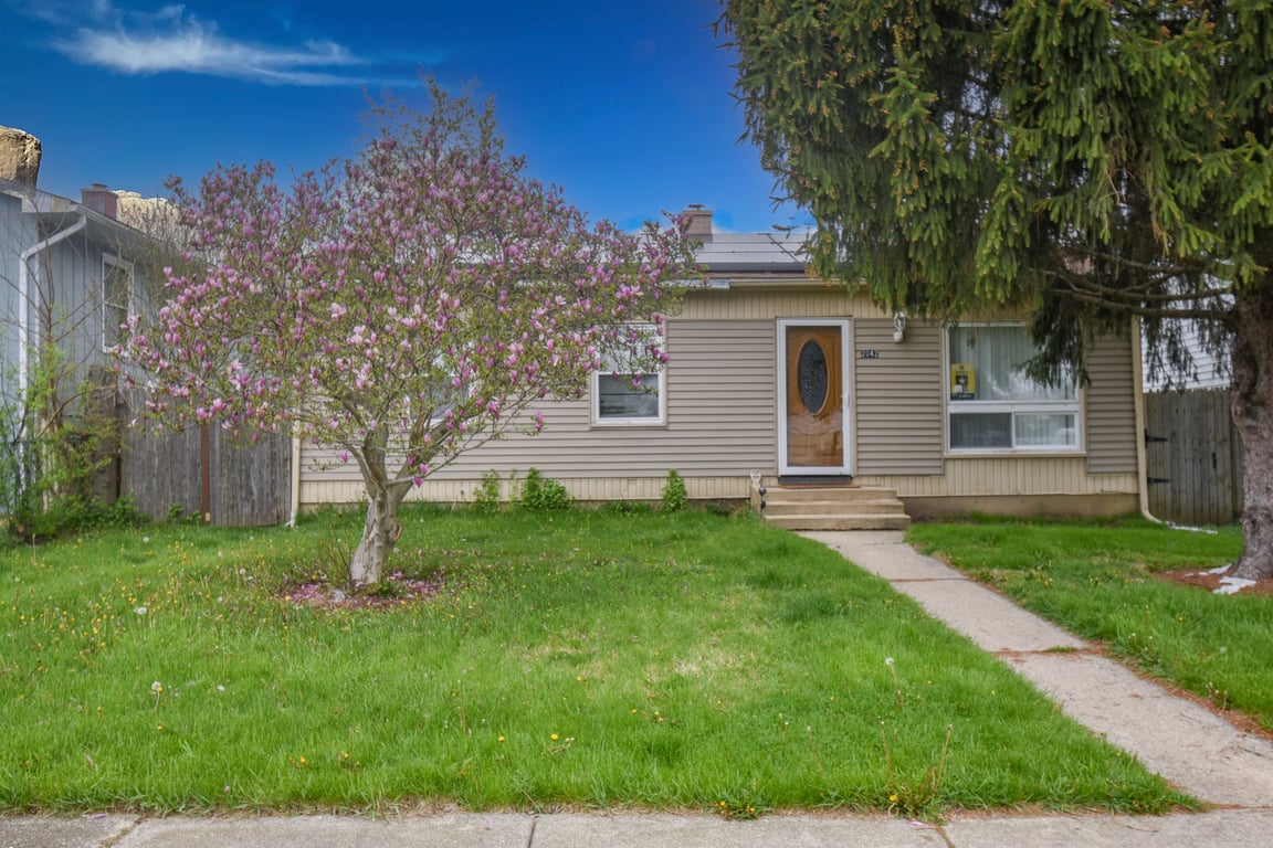 2042 GIDEON Avenue