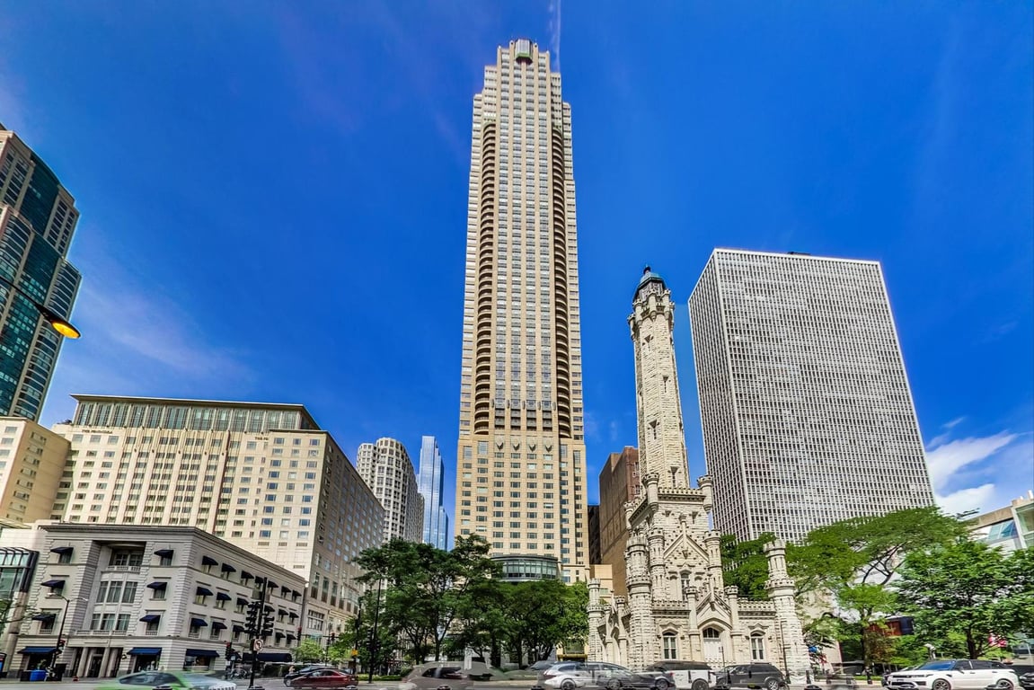 800 MICHIGAN Avenue