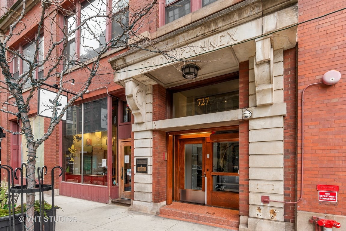 727 Dearborn Street