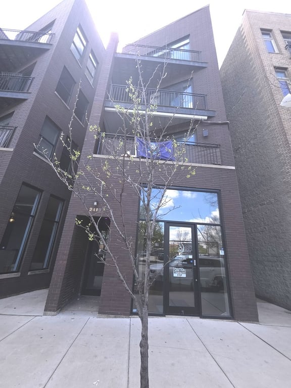 2419 MADISON Street