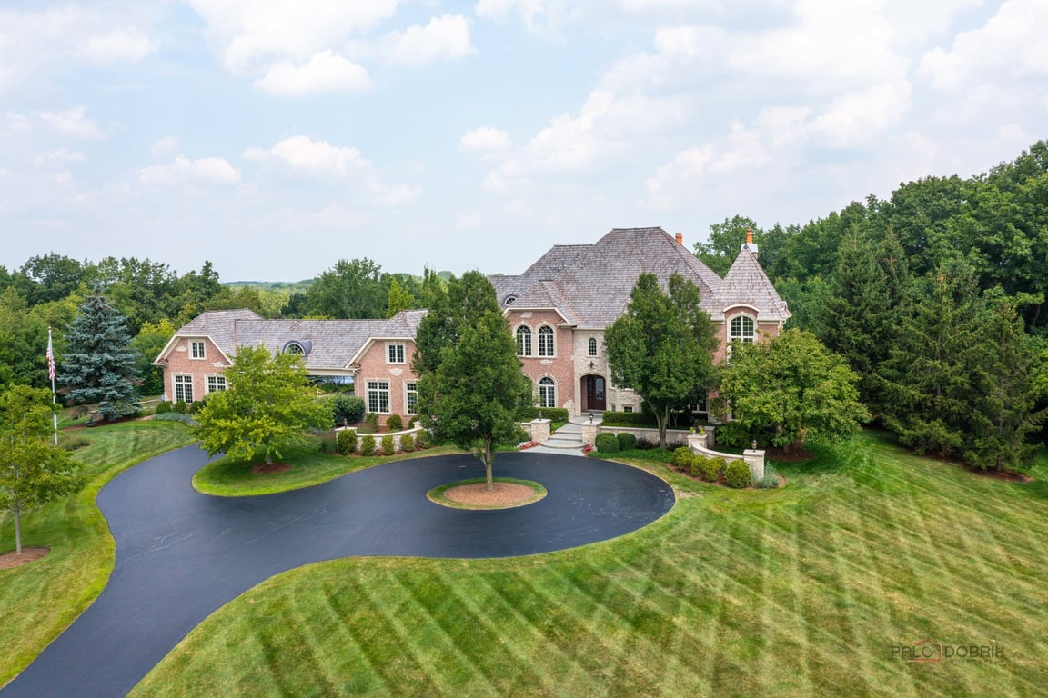 5 Jennifer Court