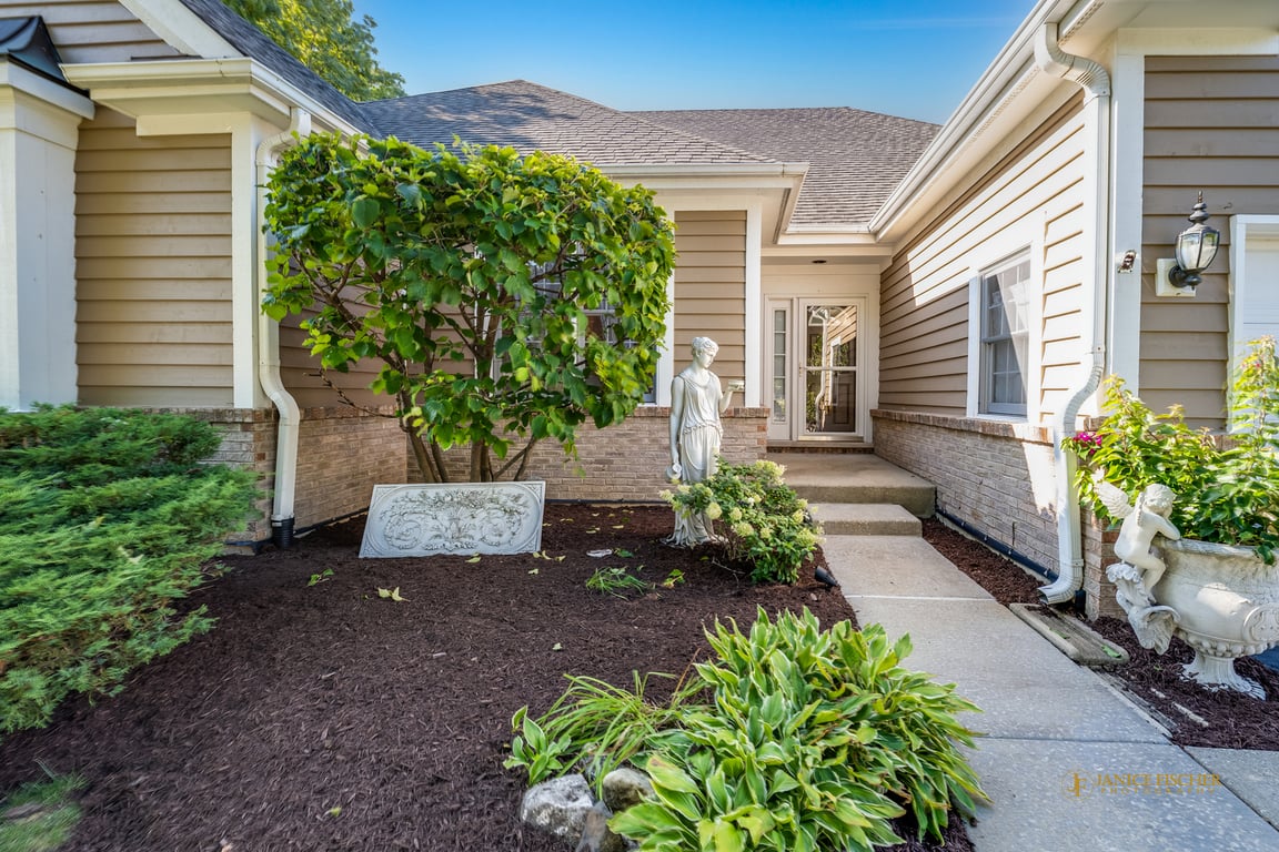 6 Sherwood Court