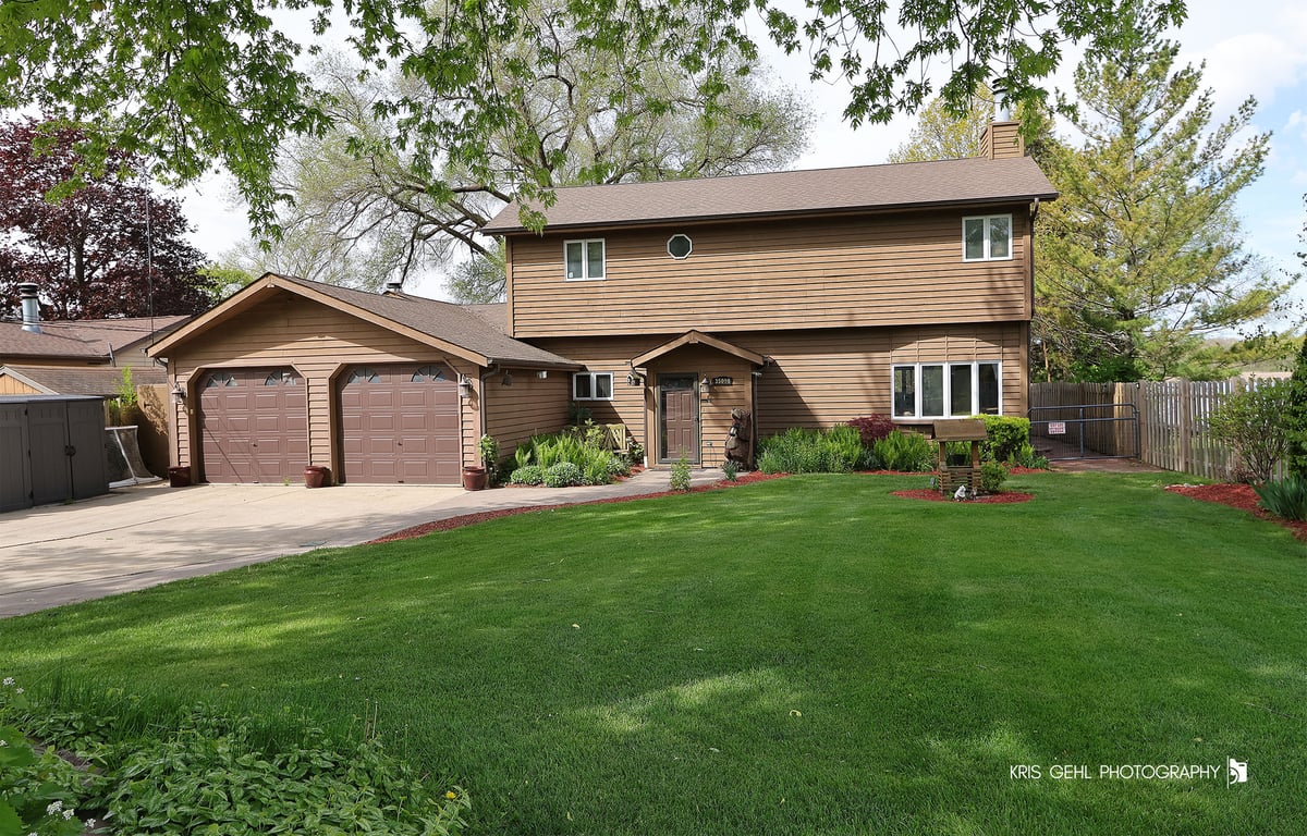 35098 Edgewater Lane