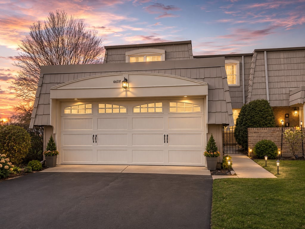 660 Versailles Circle