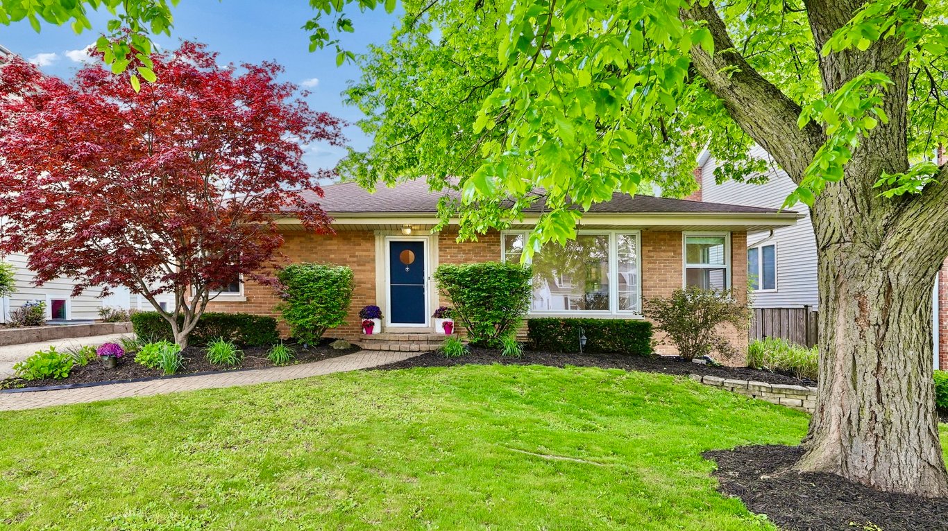 893 Poplar Avenue