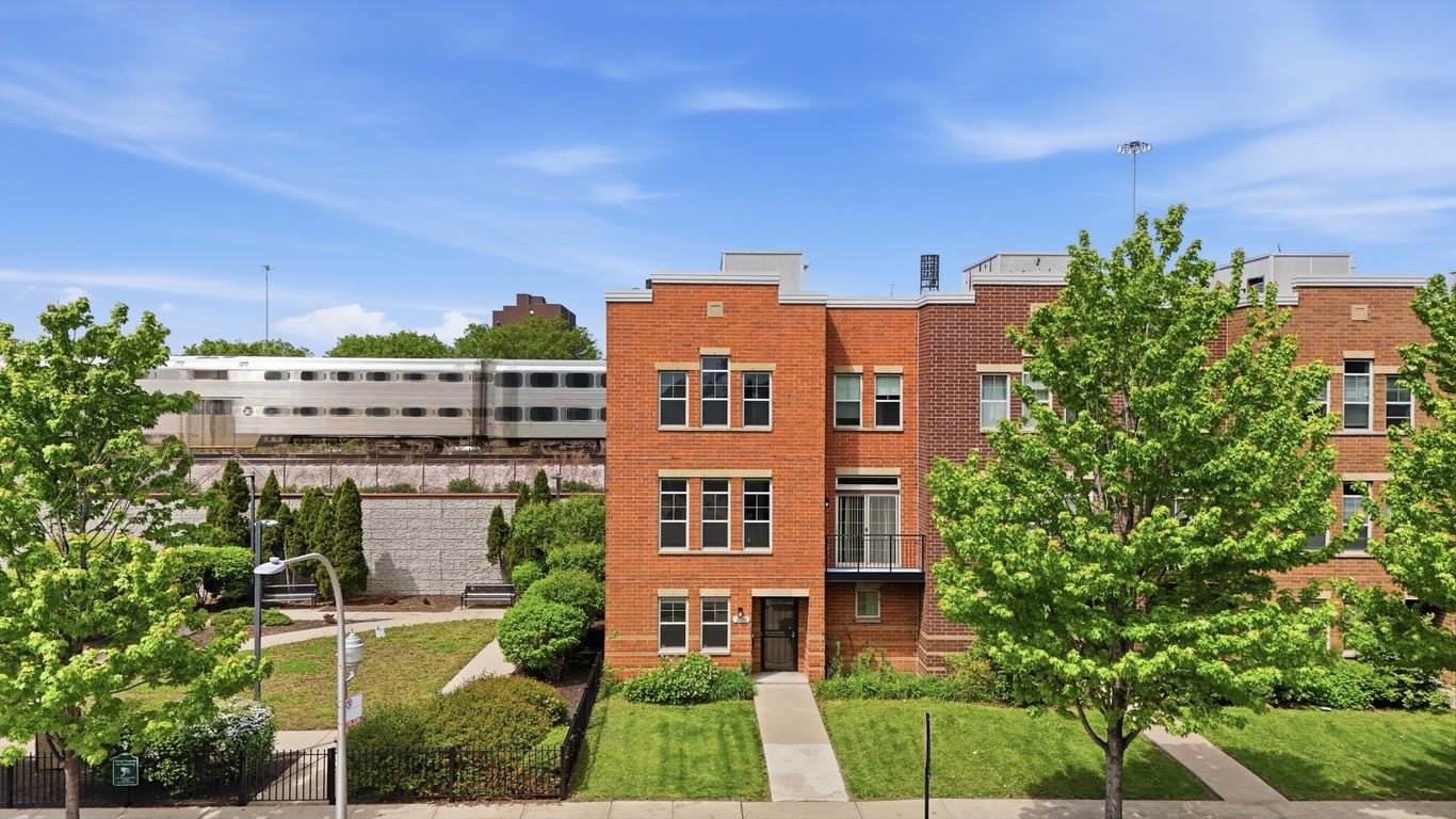 3560 Federal Street
