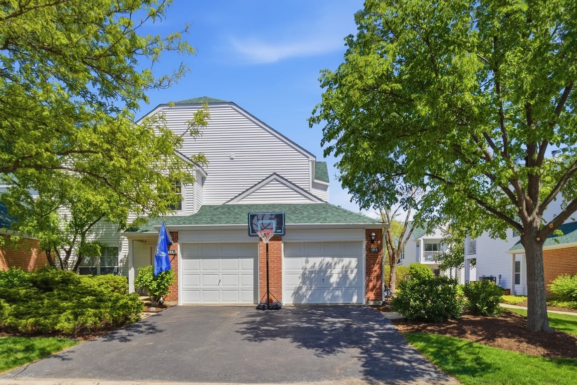 109 Meadowbrook Lane