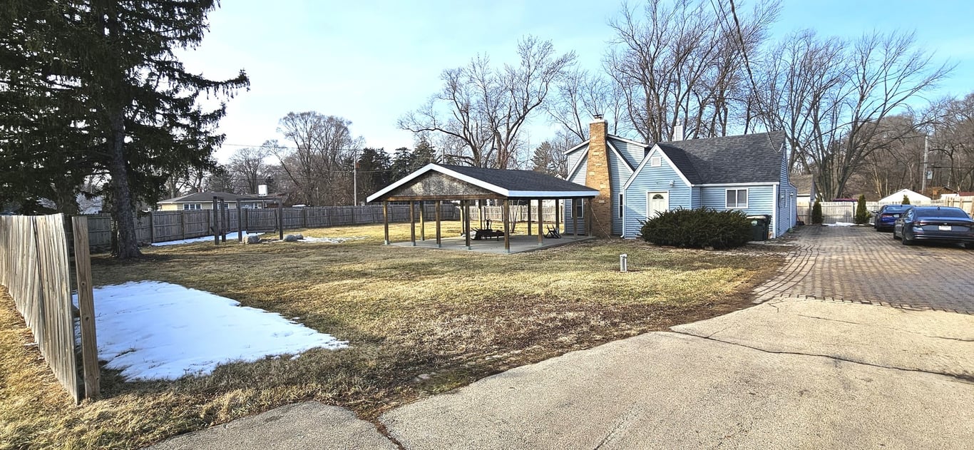 36107 Green Bay Road