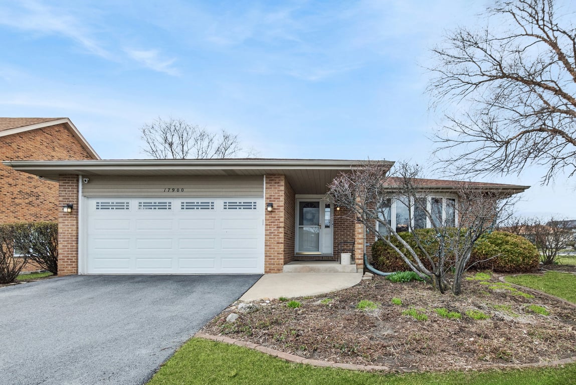 17900 Poplar Lane