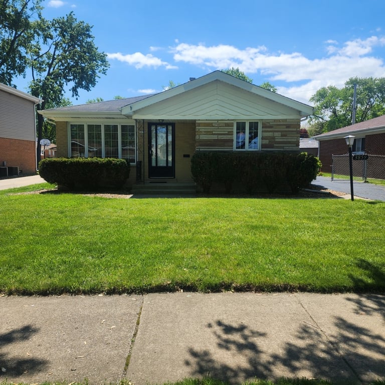 3859 153rd Street