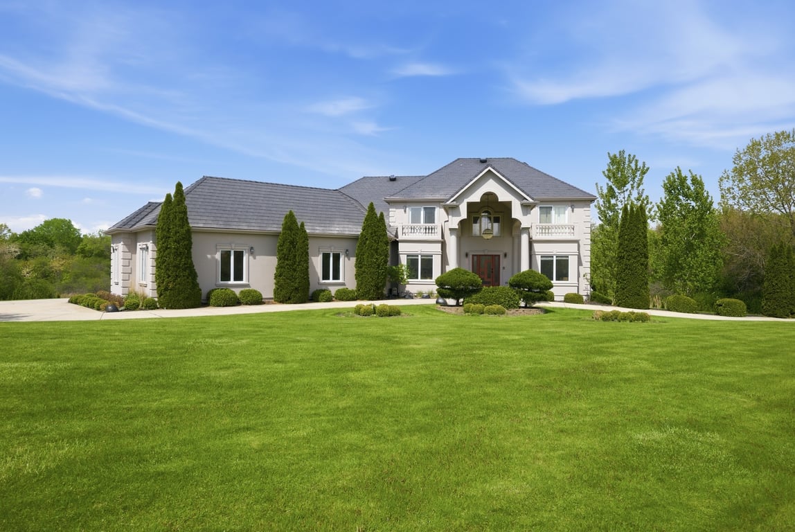9 Falcon Lakes Drive