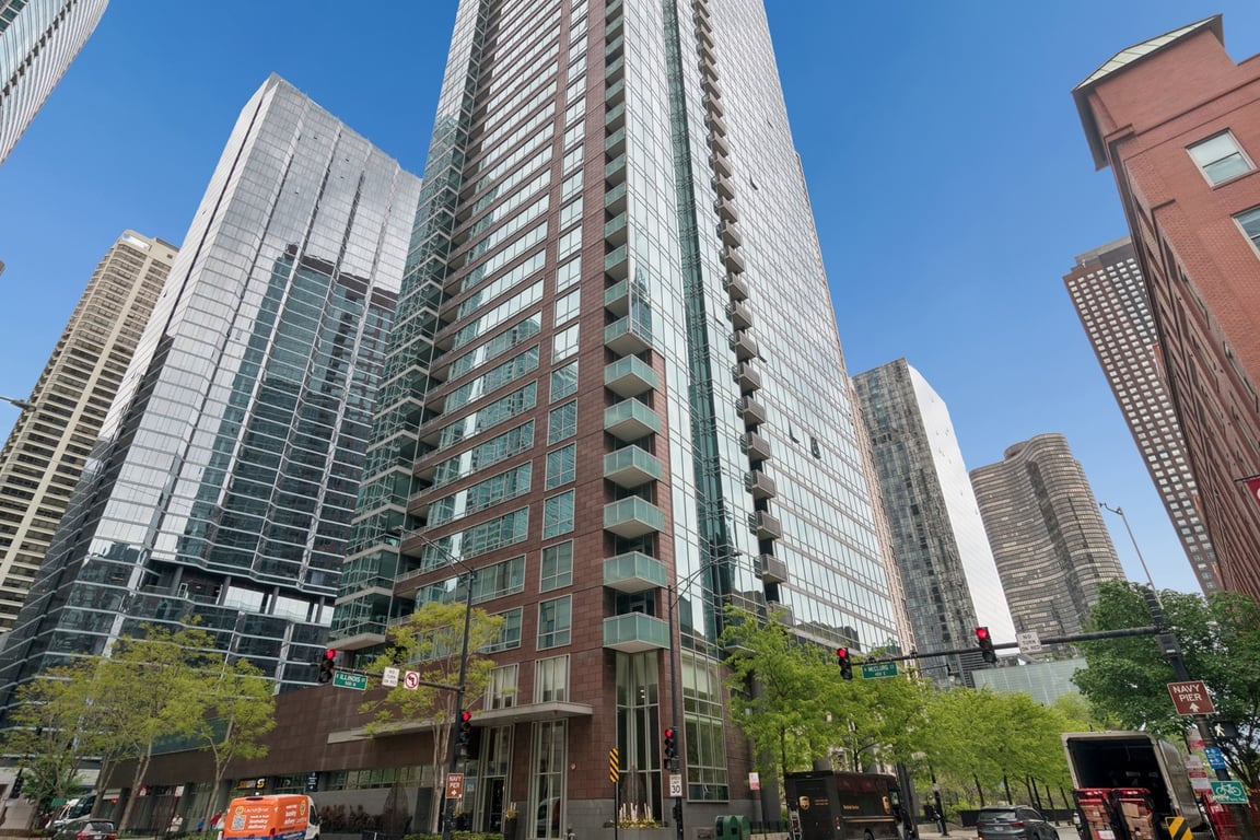505 McClurg Court