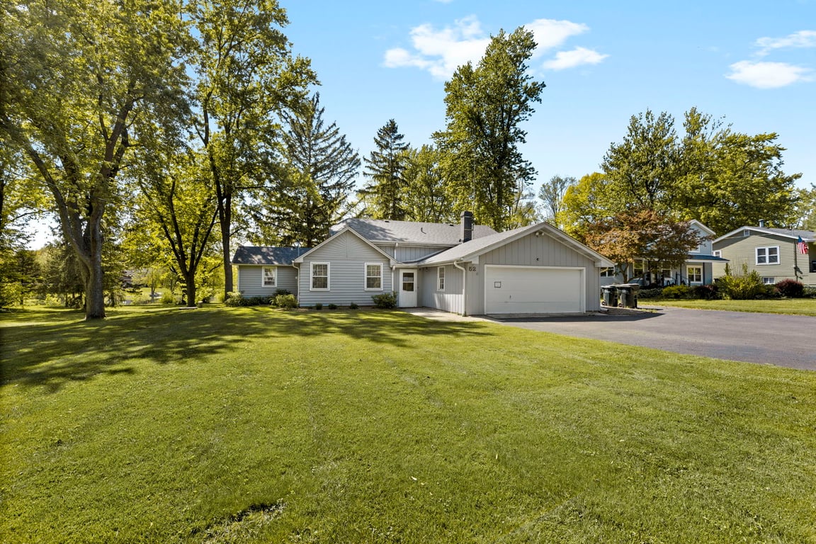 52 Deerpath Road