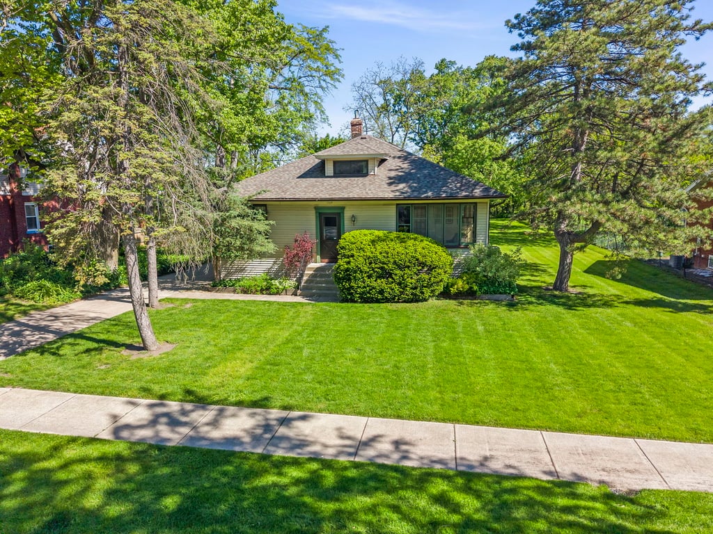 1924 Pine Road