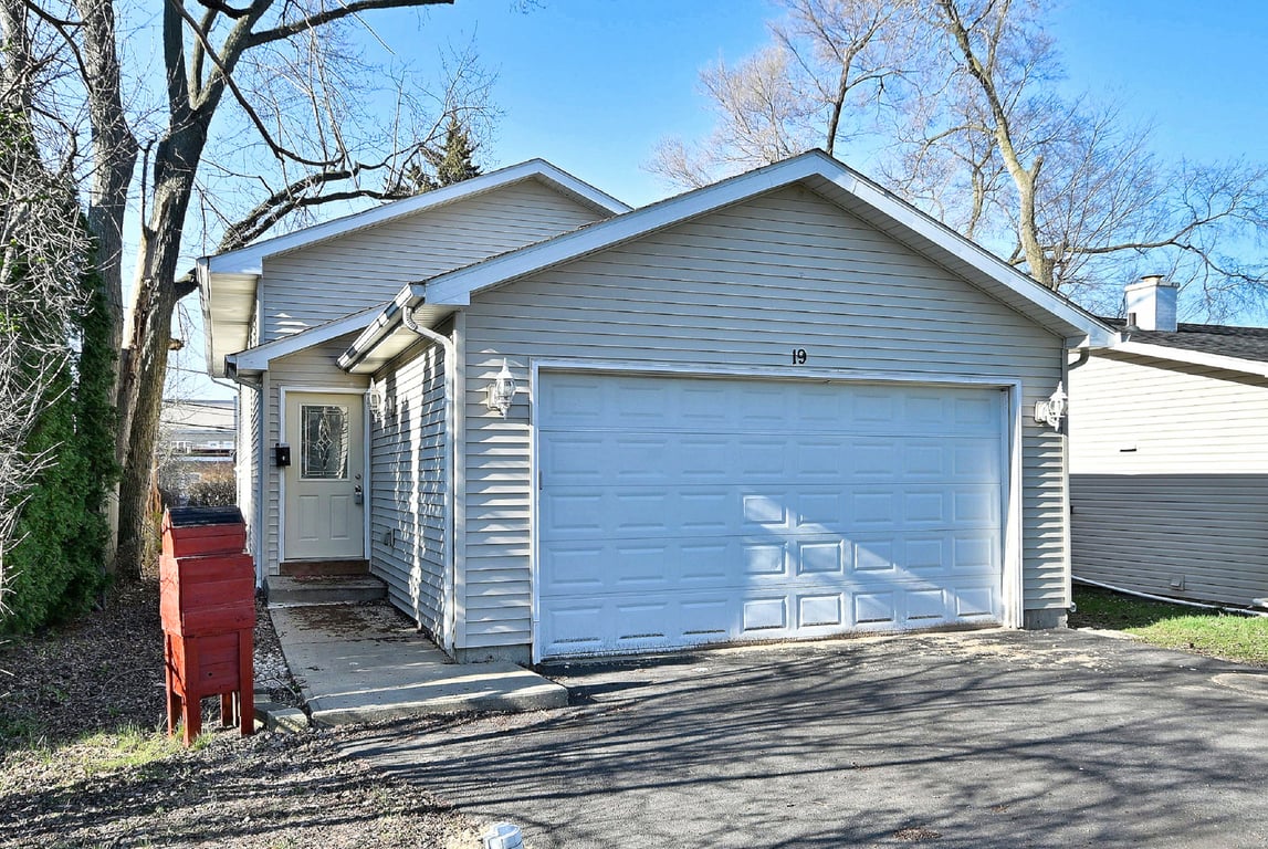 19 Pineview Drive