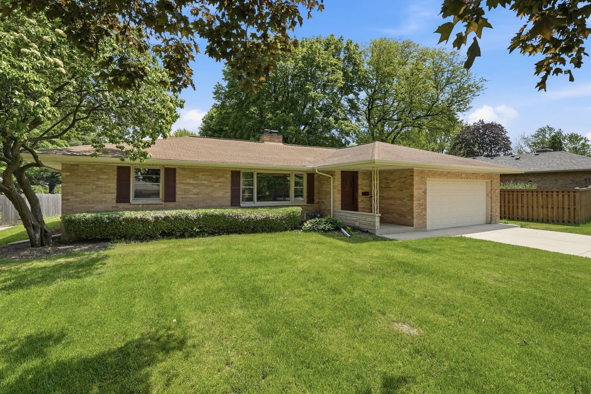 152 Crestwood Drive