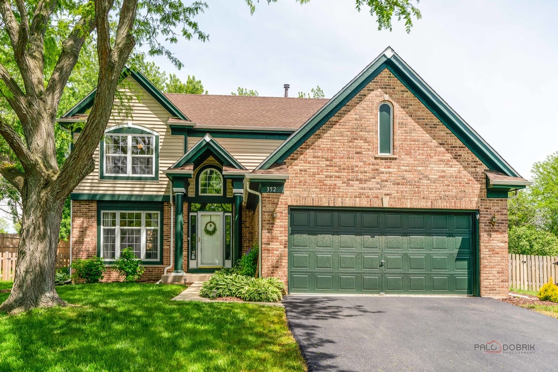352 Fairfax Lane