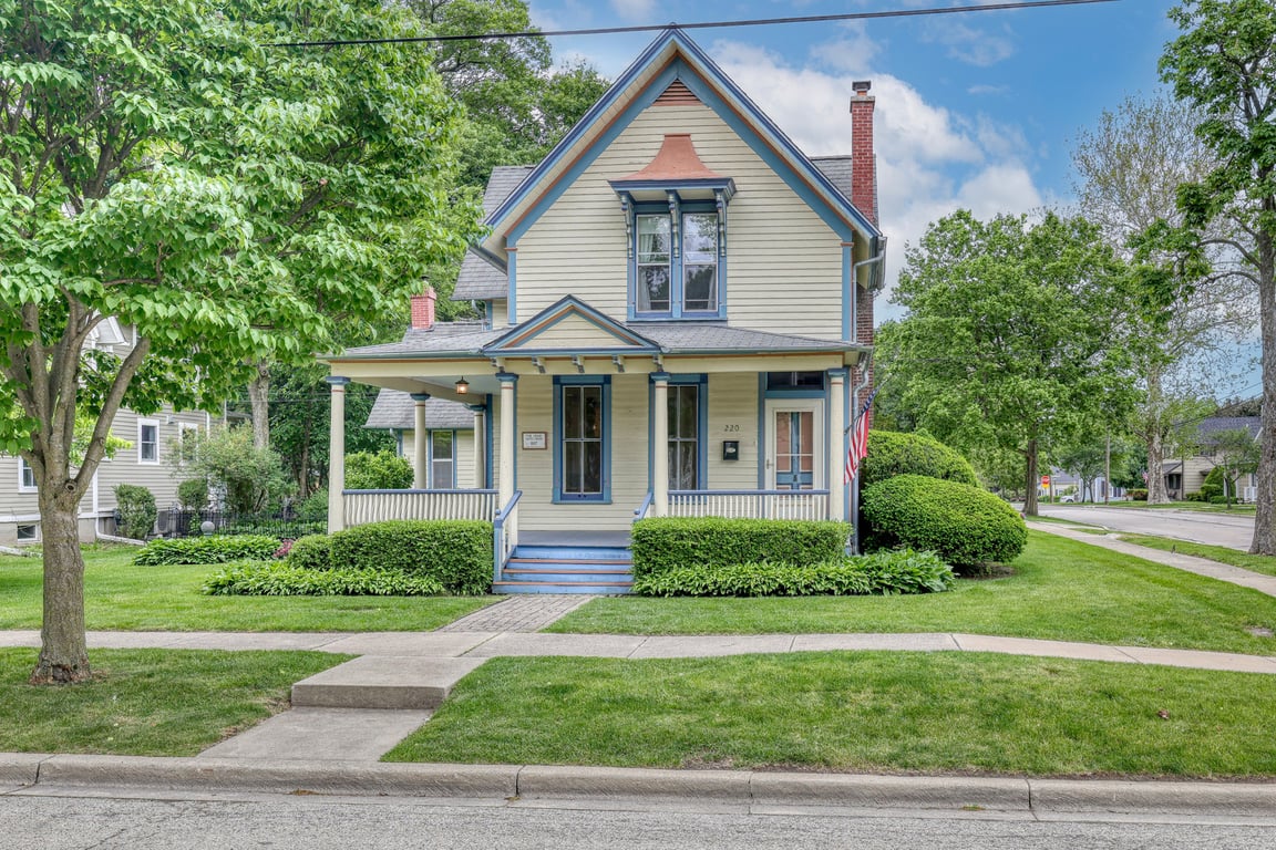 220 5th Street