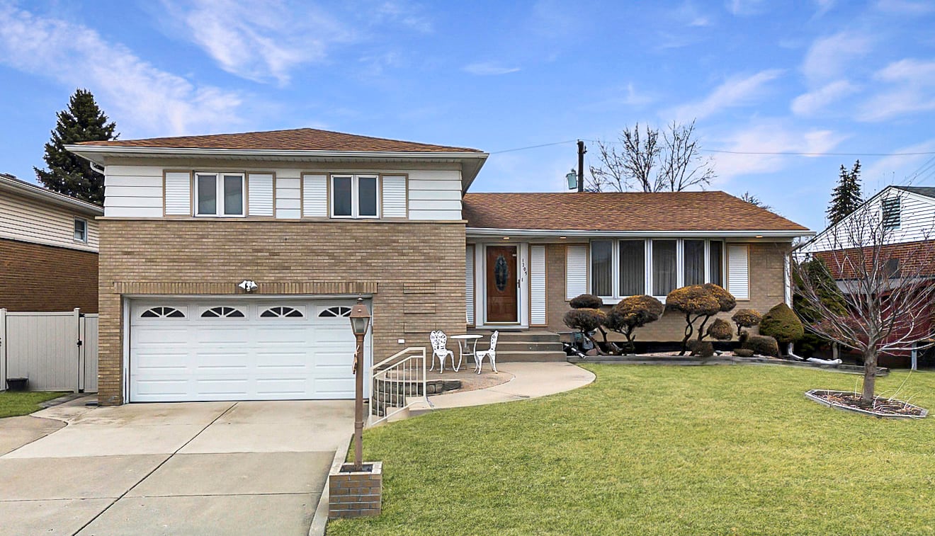 1205 Winston Drive