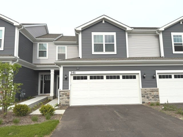 341 Red Oak Circle