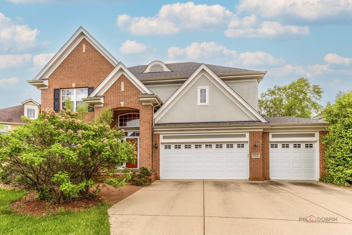 332 colonial Drive