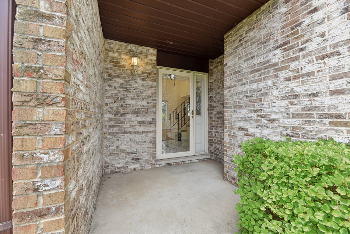 19726 Lake Shore Drive Court