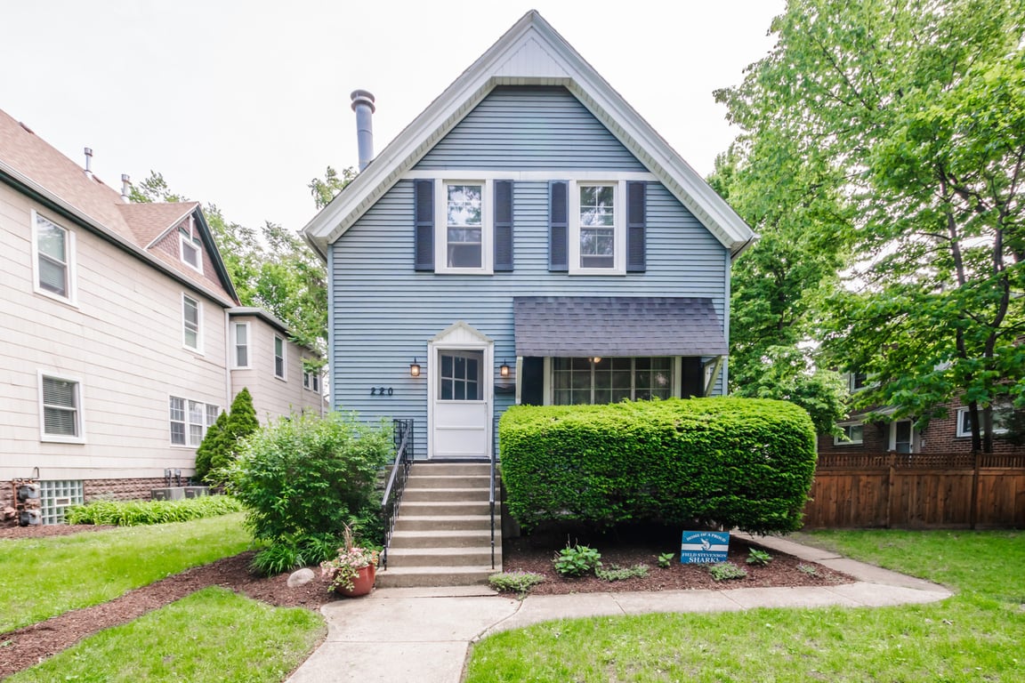220 ELGIN Avenue