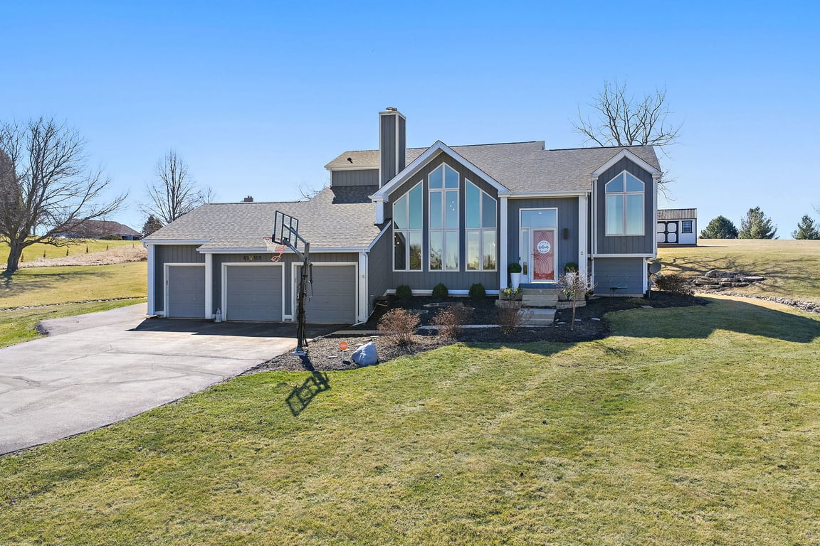 45W169 Hillview Lane
